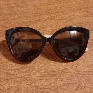 Lian San womans sunglasses